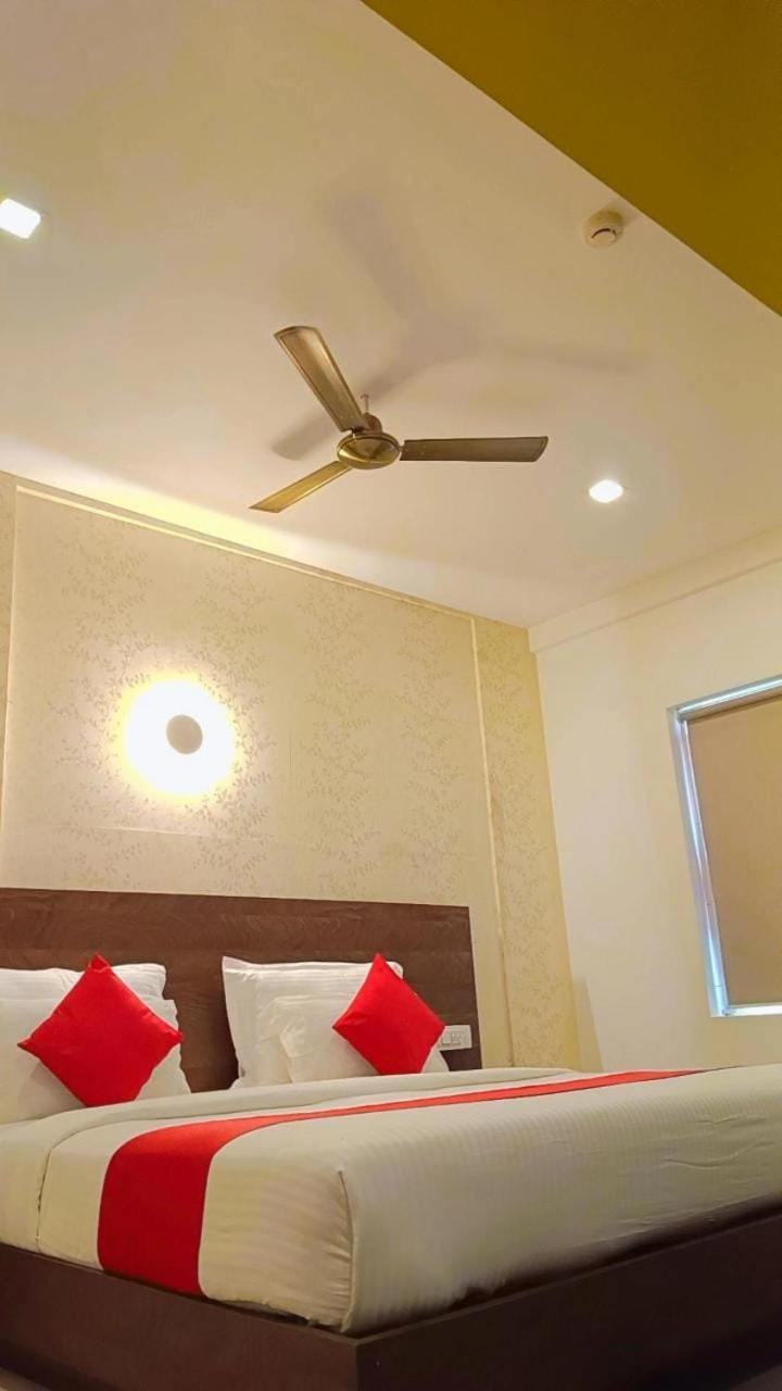 Hotel Wilton Sultan Bathery Εξωτερικό φωτογραφία