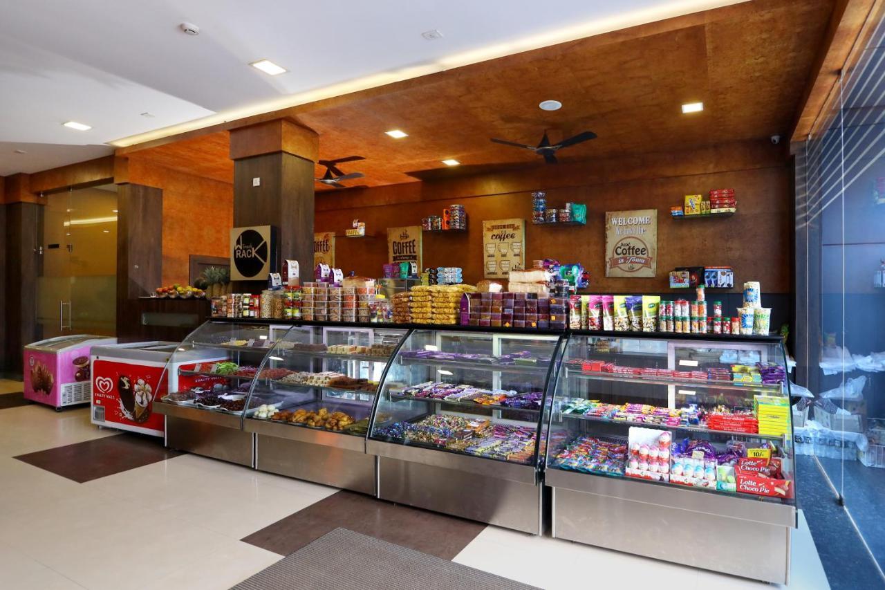 Hotel Wilton Sultan Bathery Εξωτερικό φωτογραφία