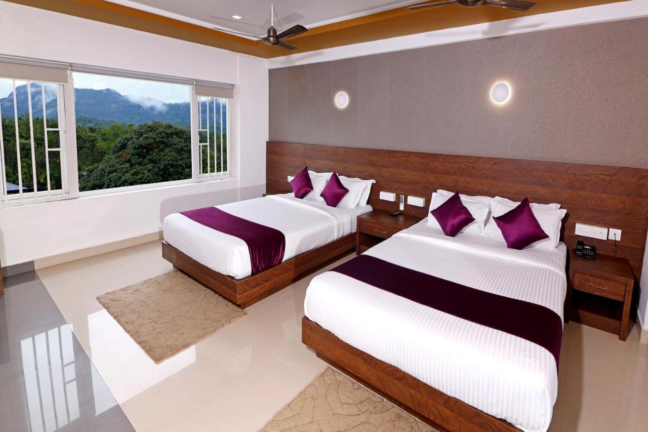 Hotel Wilton Sultan Bathery Εξωτερικό φωτογραφία