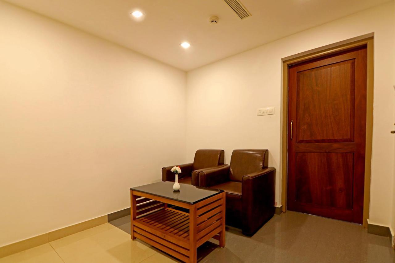 Hotel Wilton Sultan Bathery Εξωτερικό φωτογραφία
