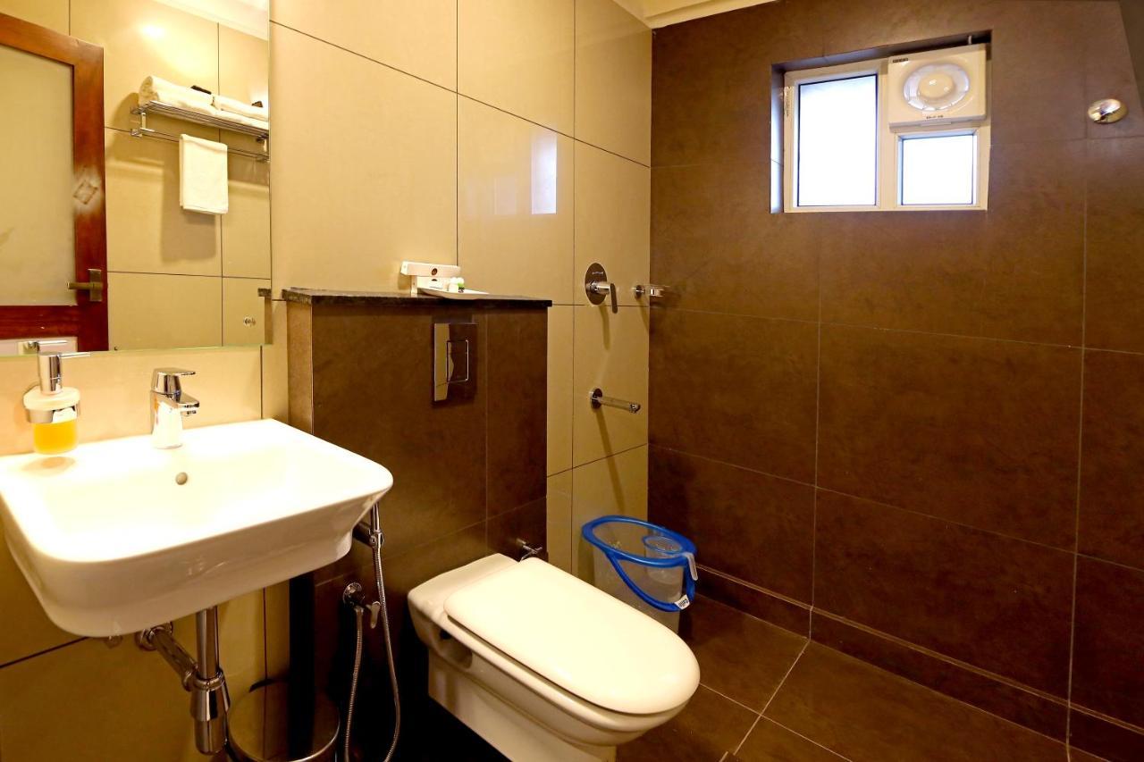 Hotel Wilton Sultan Bathery Εξωτερικό φωτογραφία