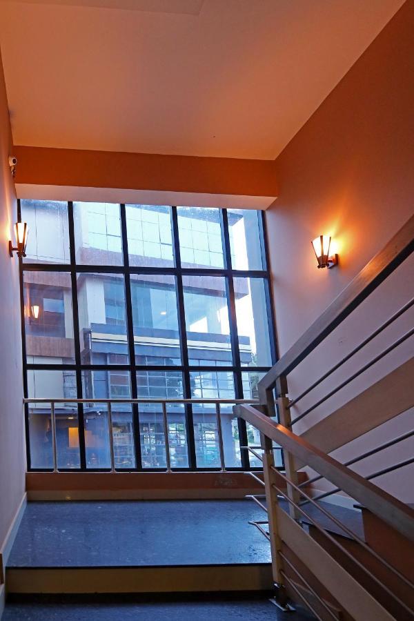 Hotel Wilton Sultan Bathery Εξωτερικό φωτογραφία