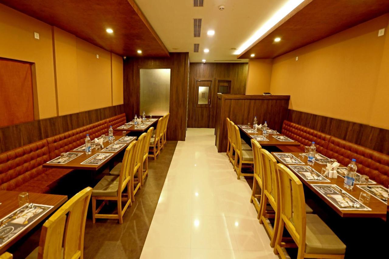 Hotel Wilton Sultan Bathery Εξωτερικό φωτογραφία